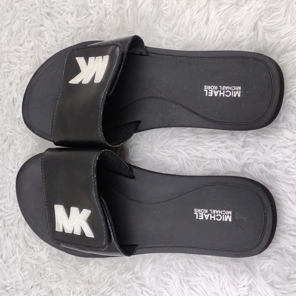 MICHAEL Michael Kors Black Leather Upper Velcro Strap Slide Flip Flop Sandals - Picture 5 of 13